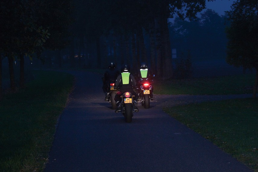 Road safety: Inflatable vest for motorcyclists