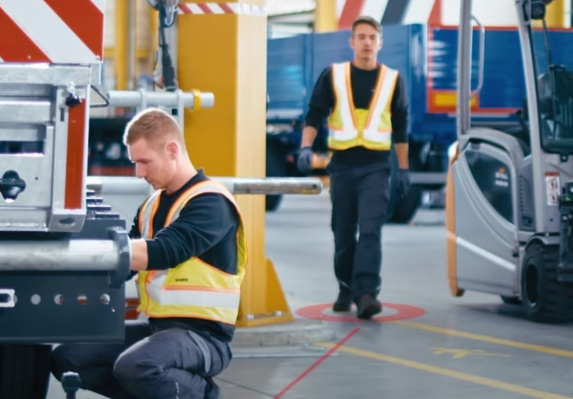 They develop vests that detect social distance